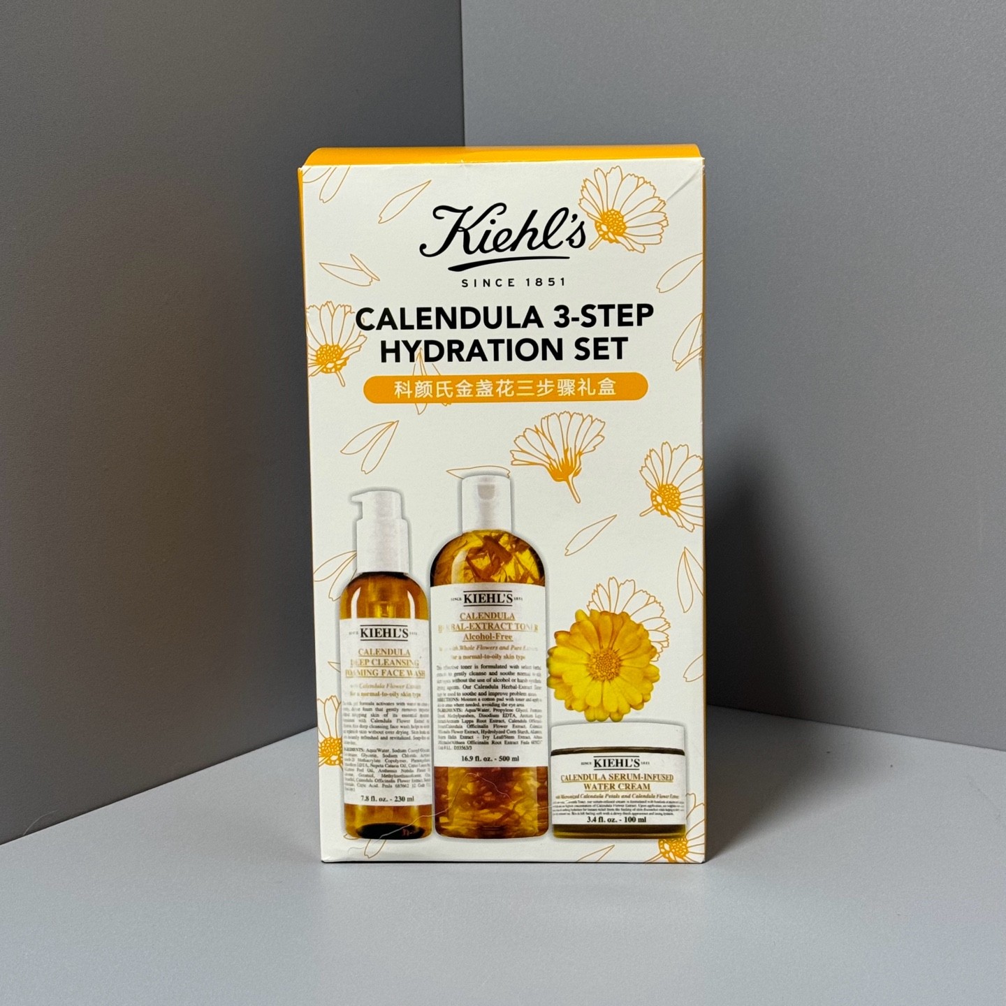 科颜氏金盏花三步骤礼盒实拍现货科颜氏金盏花三件套 内含：科颜氏金盏花水500ml+科颜氏金盏花洁面230ml+科颜氏金盏花爆水霜100ml 科颜氏金盏花护肤3件套到货